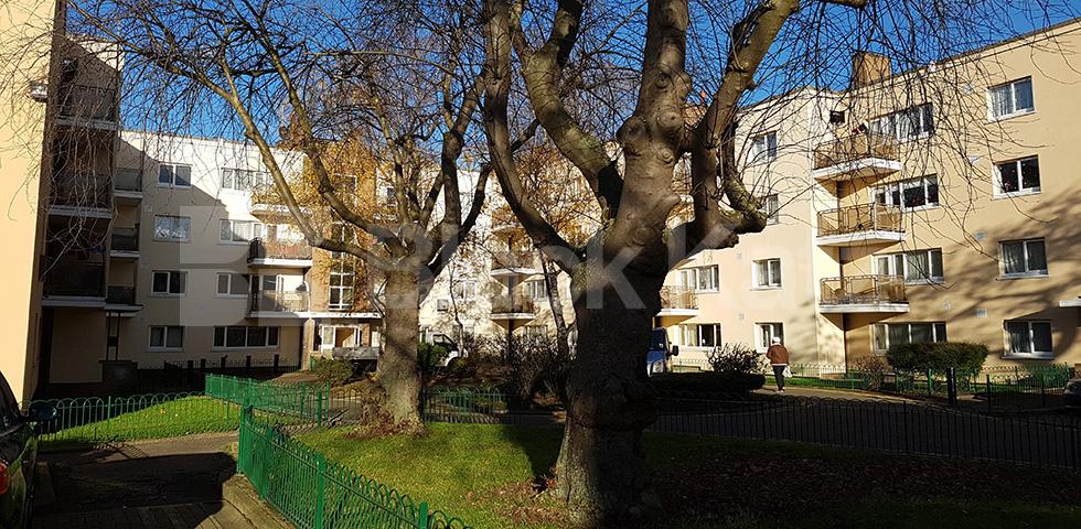 			UNDER OFFER, 3 Bedroom, 1 bath, 1 reception Apartment			 Heaton Road, Peckham Rye/Nunhead